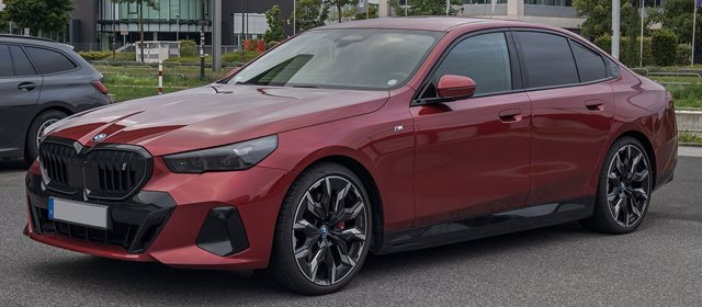 Temsili fotoğraf: BMW i5, Sedan.