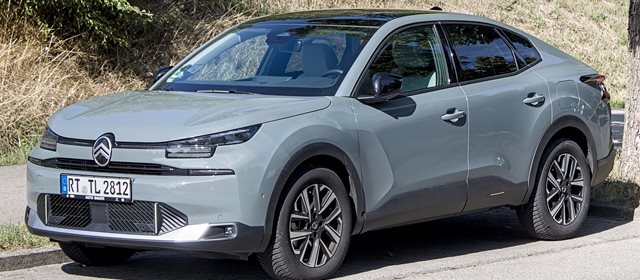 Temsili fotoğraf: Citroën ë-C4 X, Sedan.