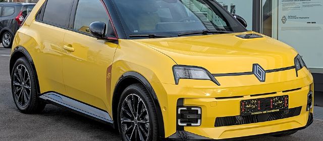 Temsili fotoğraf: Renault 5 E-Tech, Şehir arabası.